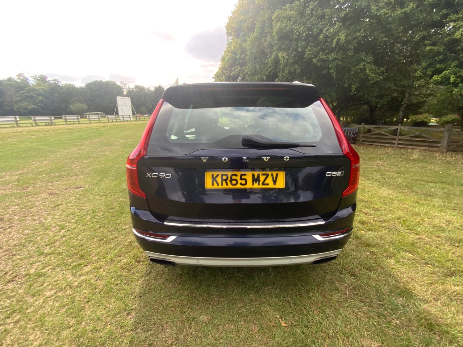 Volvo XC90 Listing Image