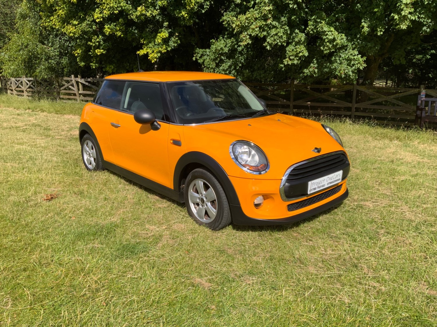 MINI Hatch Listing Image