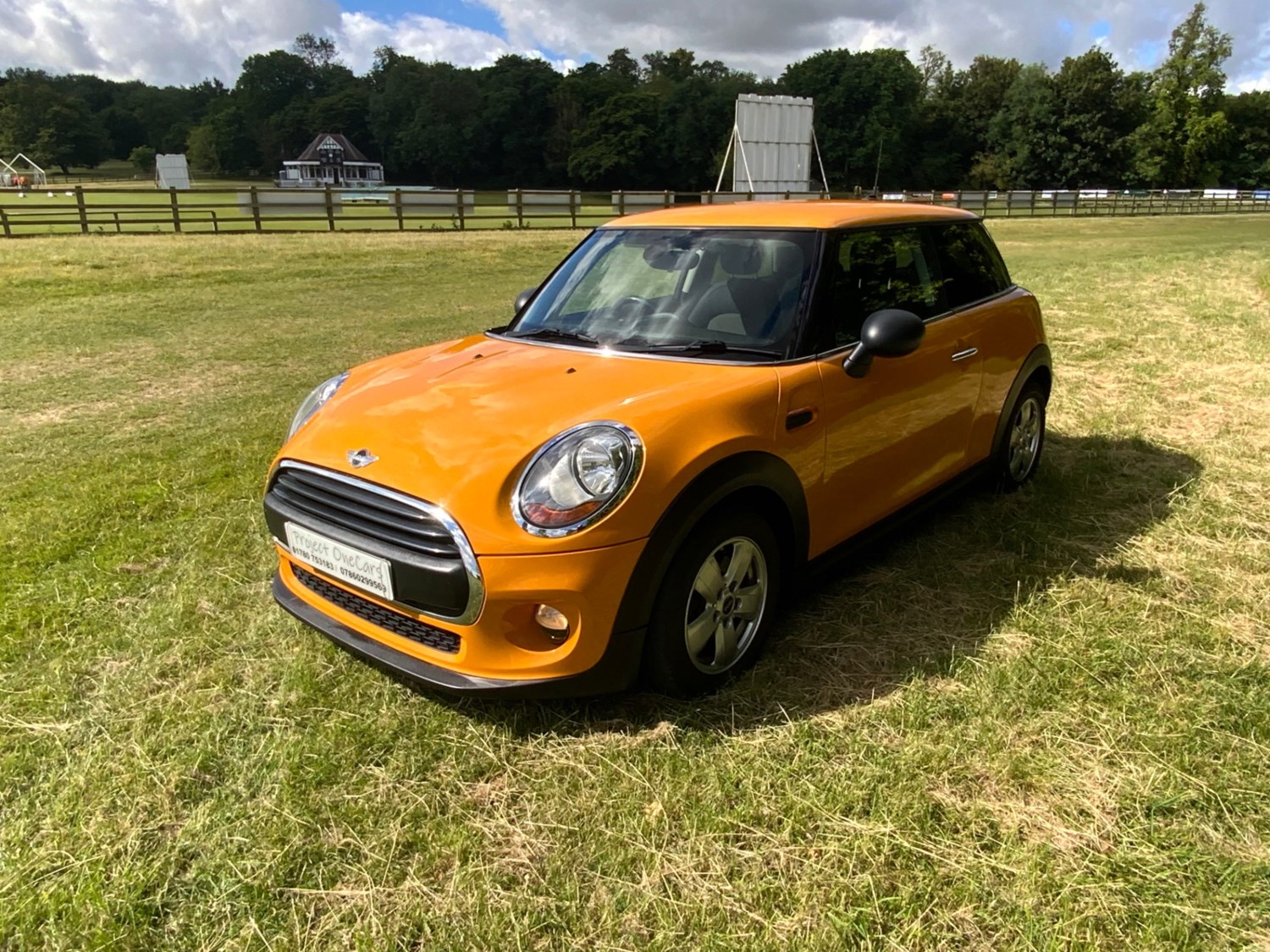 MINI Hatch Listing Image