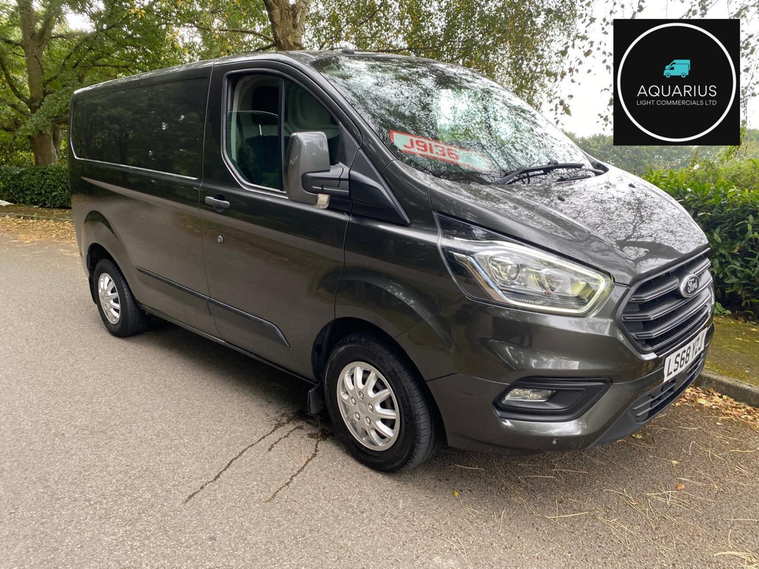 Ford Transit Custom Listing Image