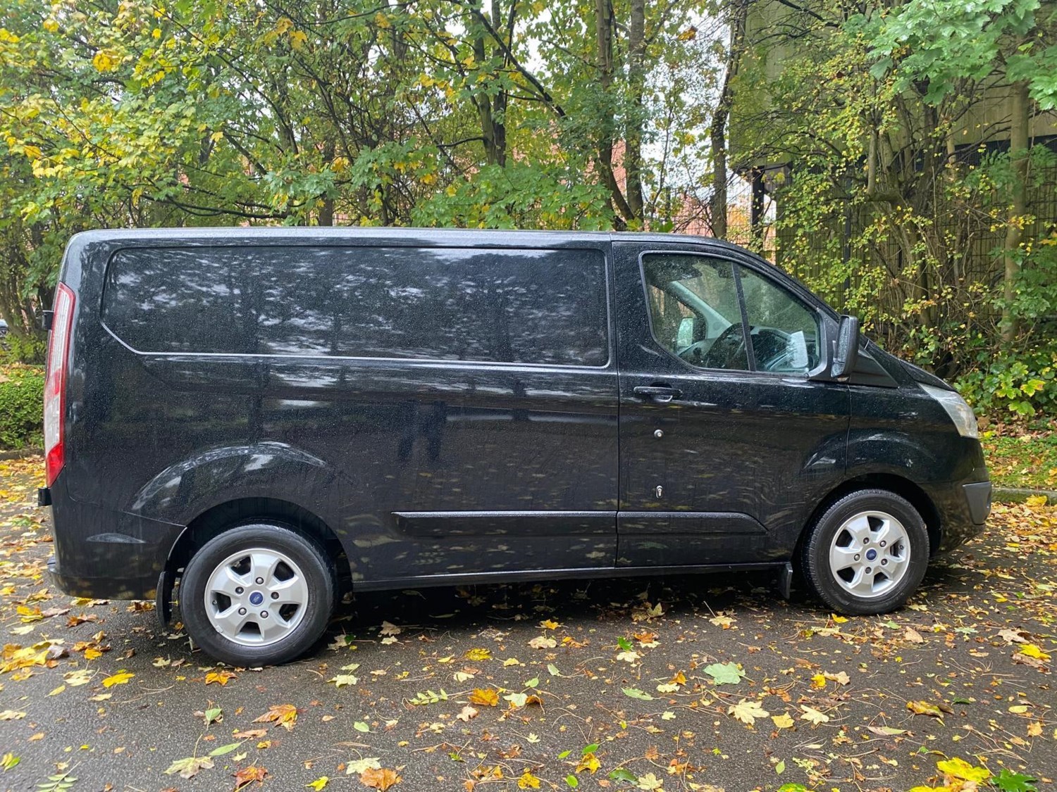 Ford Transit Custom Listing Image