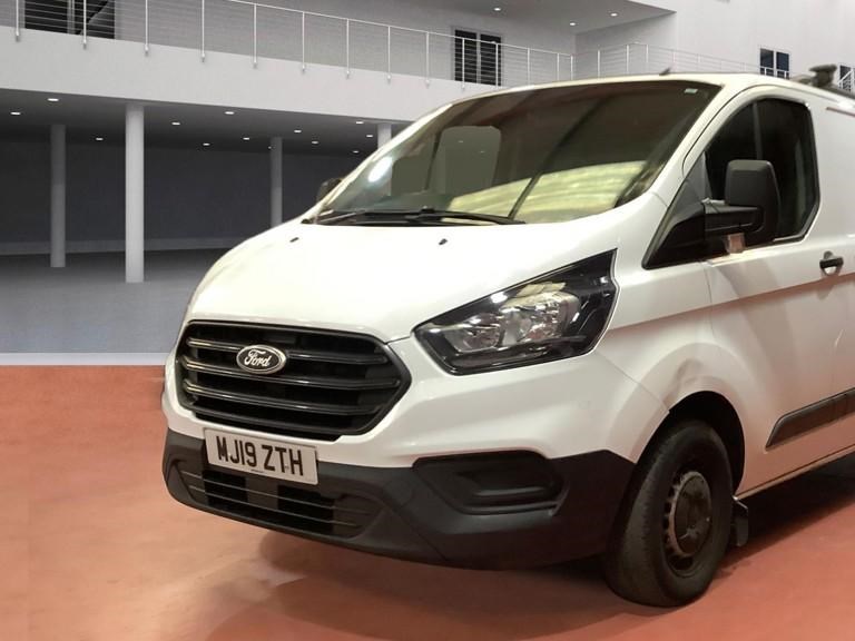 Ford Transit Custom Listing Image