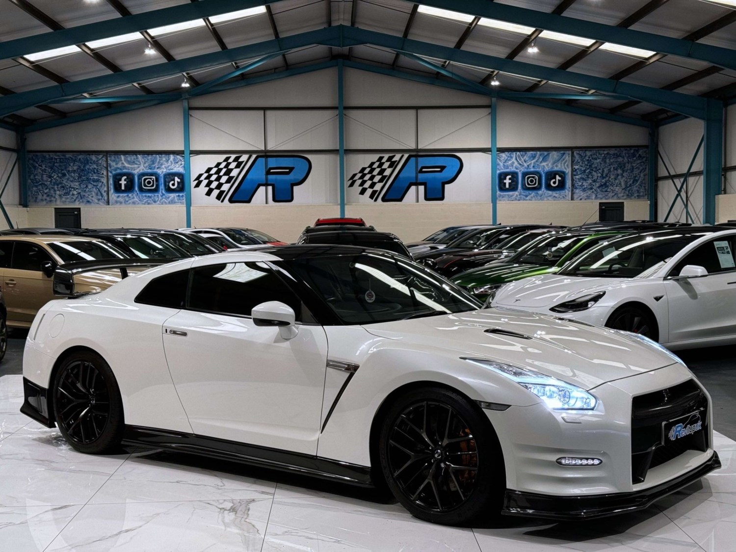 Nissan GT-R Listing Image