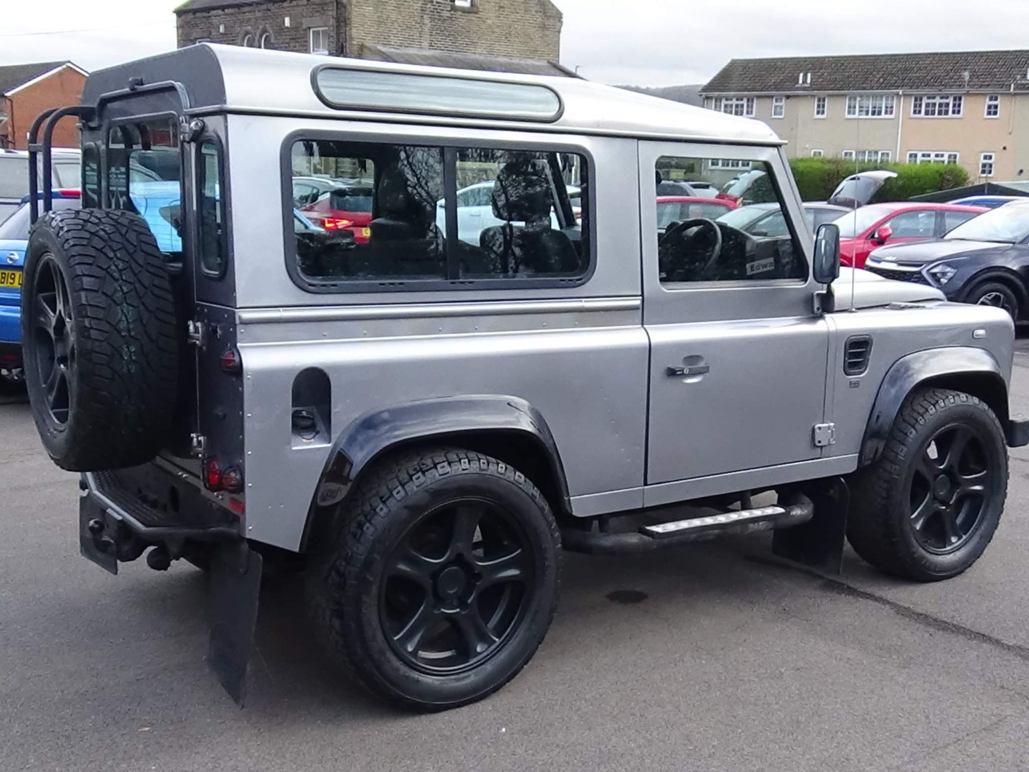 Land Rover Defender 90 Listing Image