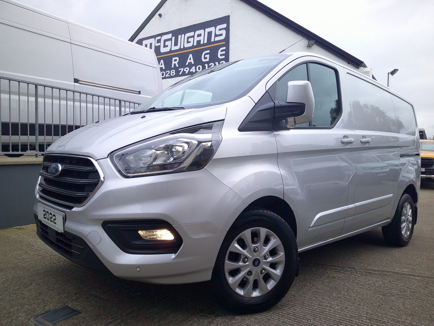 Ford Transit Custom Listing Image