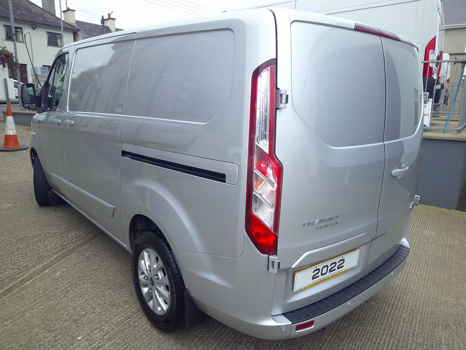 Ford Transit Custom Listing Image