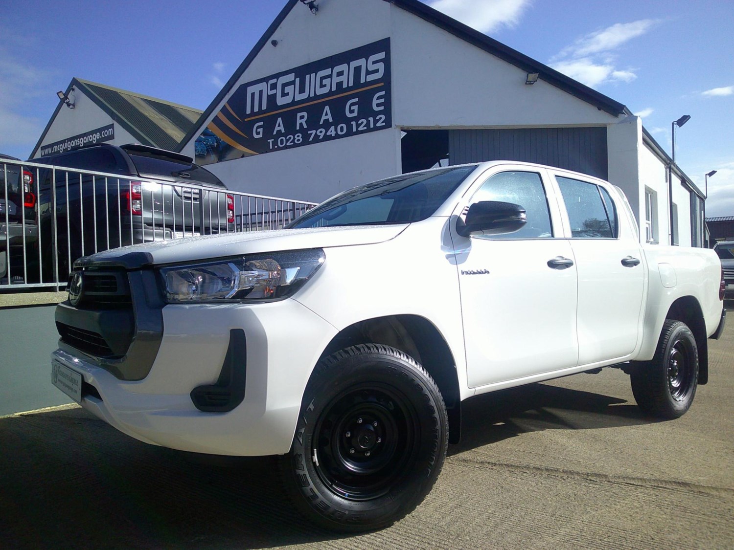 Toyota Hilux Listing Image