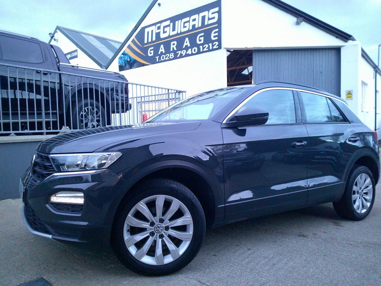 Volkswagen T-Roc Listing Image