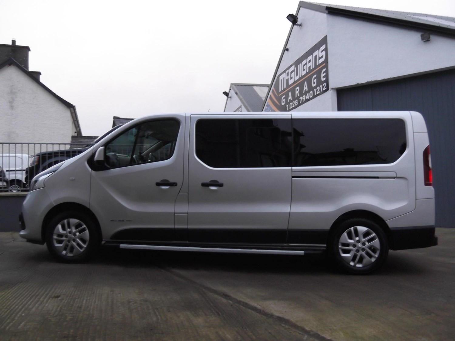 Used Renault Trafic LL29 , dCi 125 , Sport Nav , 9 Seater ...