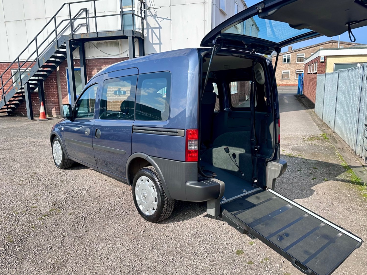 Vauxhall Combo Tour Listing Image