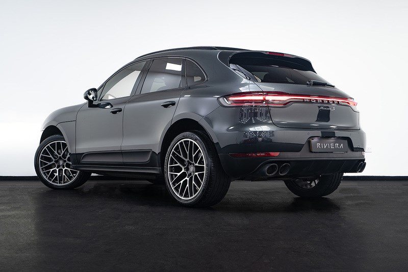 Porsche Macan Listing Image