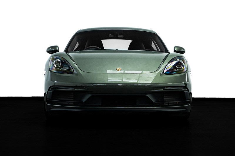 Porsche 718 Cayman Listing Image