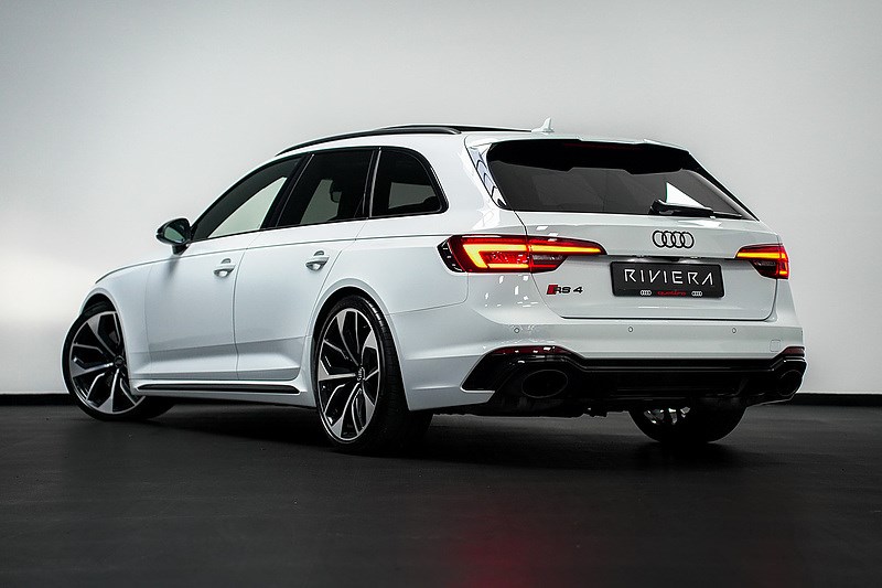 Audi RS4 Listing Image