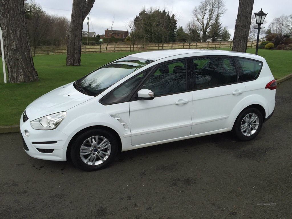 Ford S-Max Listing Image