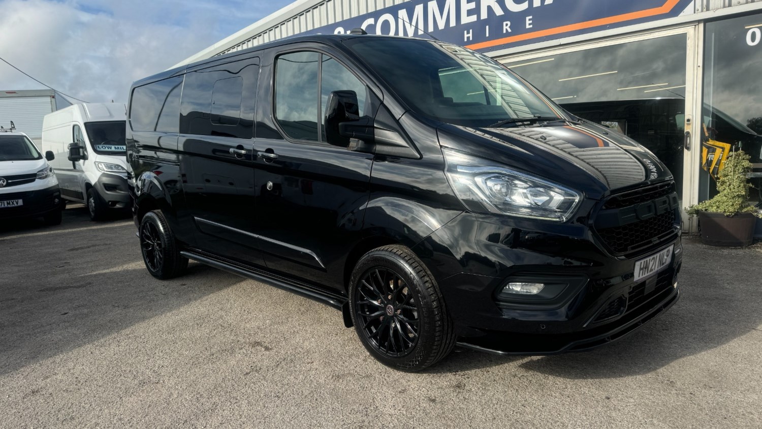 Ford Transit Custom Listing Image