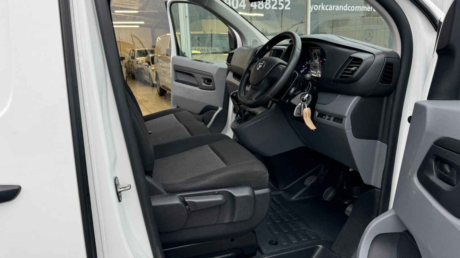 Toyota ProAce Listing Image