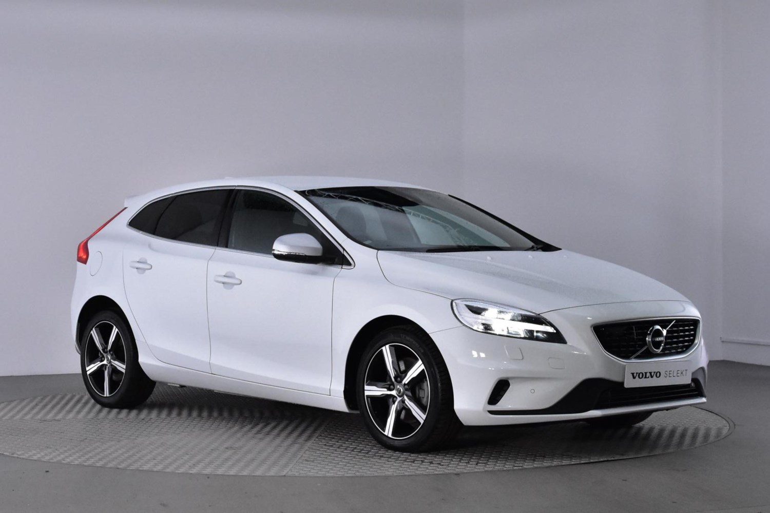 Volvo V40 Listing Image