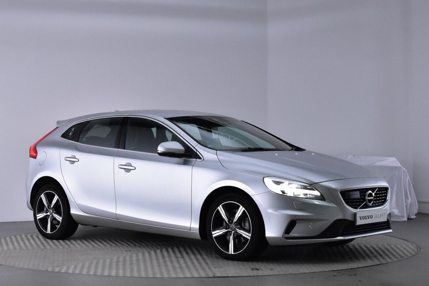 Volvo V40 Listing Image