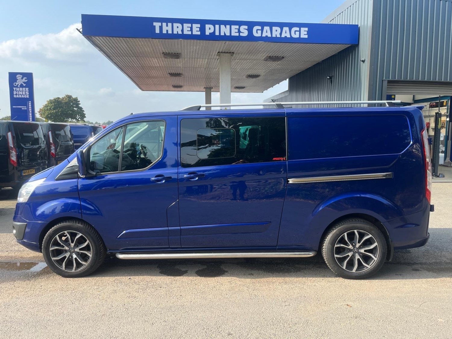 Ford Transit Custom Listing Image