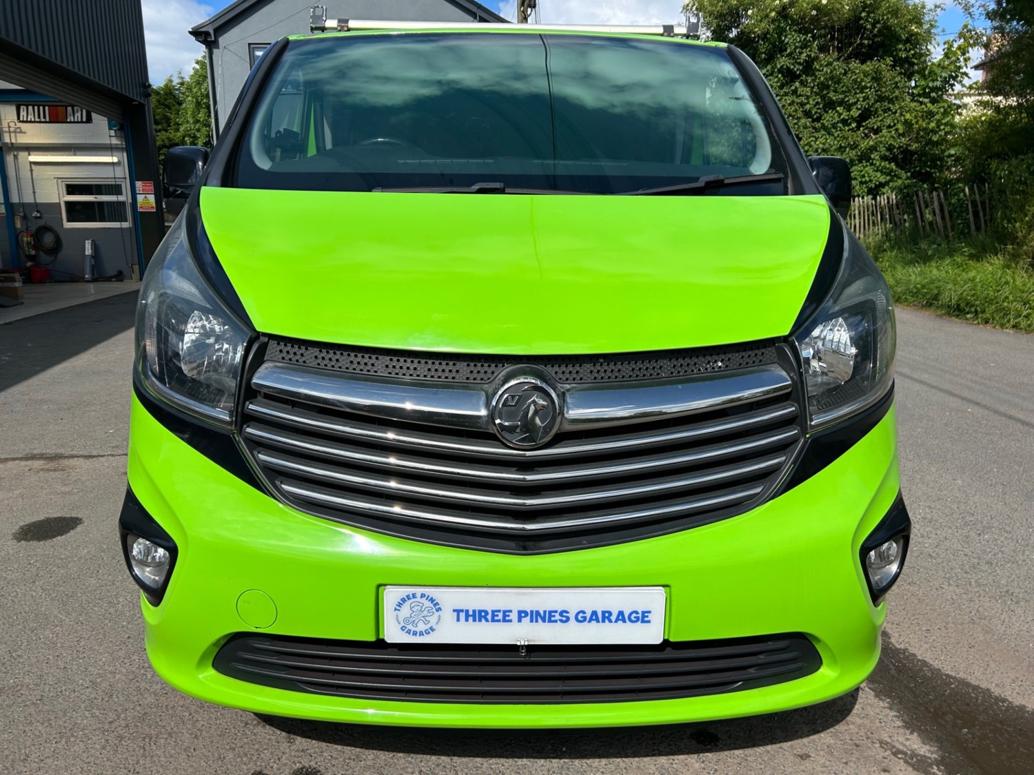 Vauxhall Vivaro Listing Image