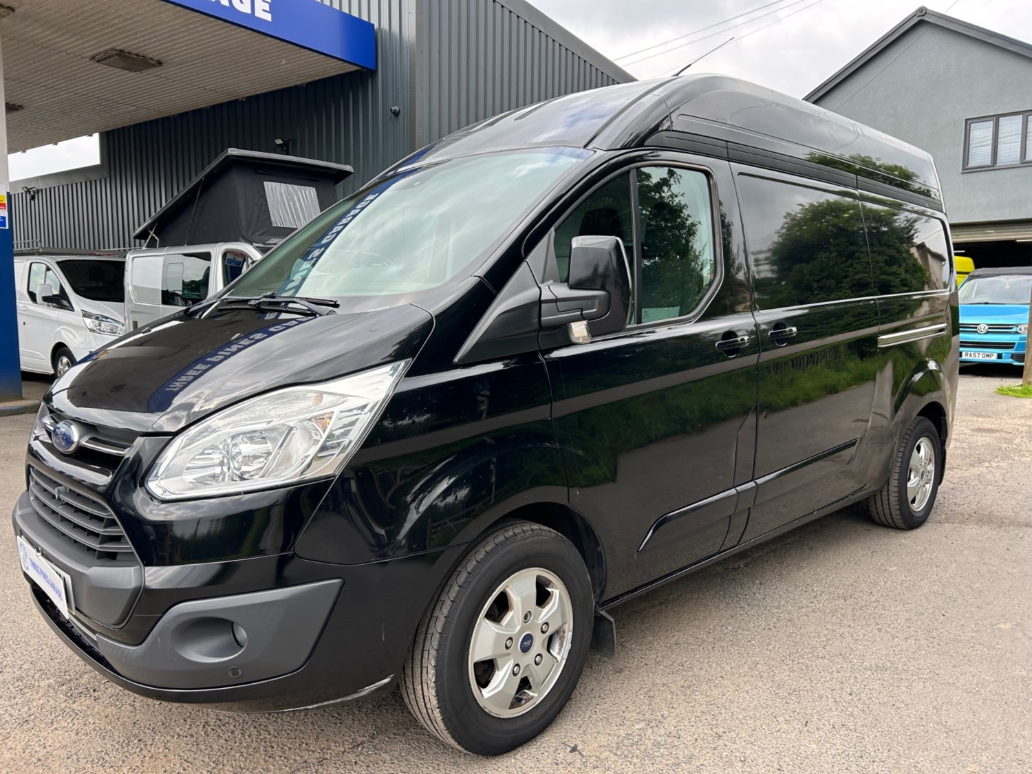 Ford Transit Custom Listing Image