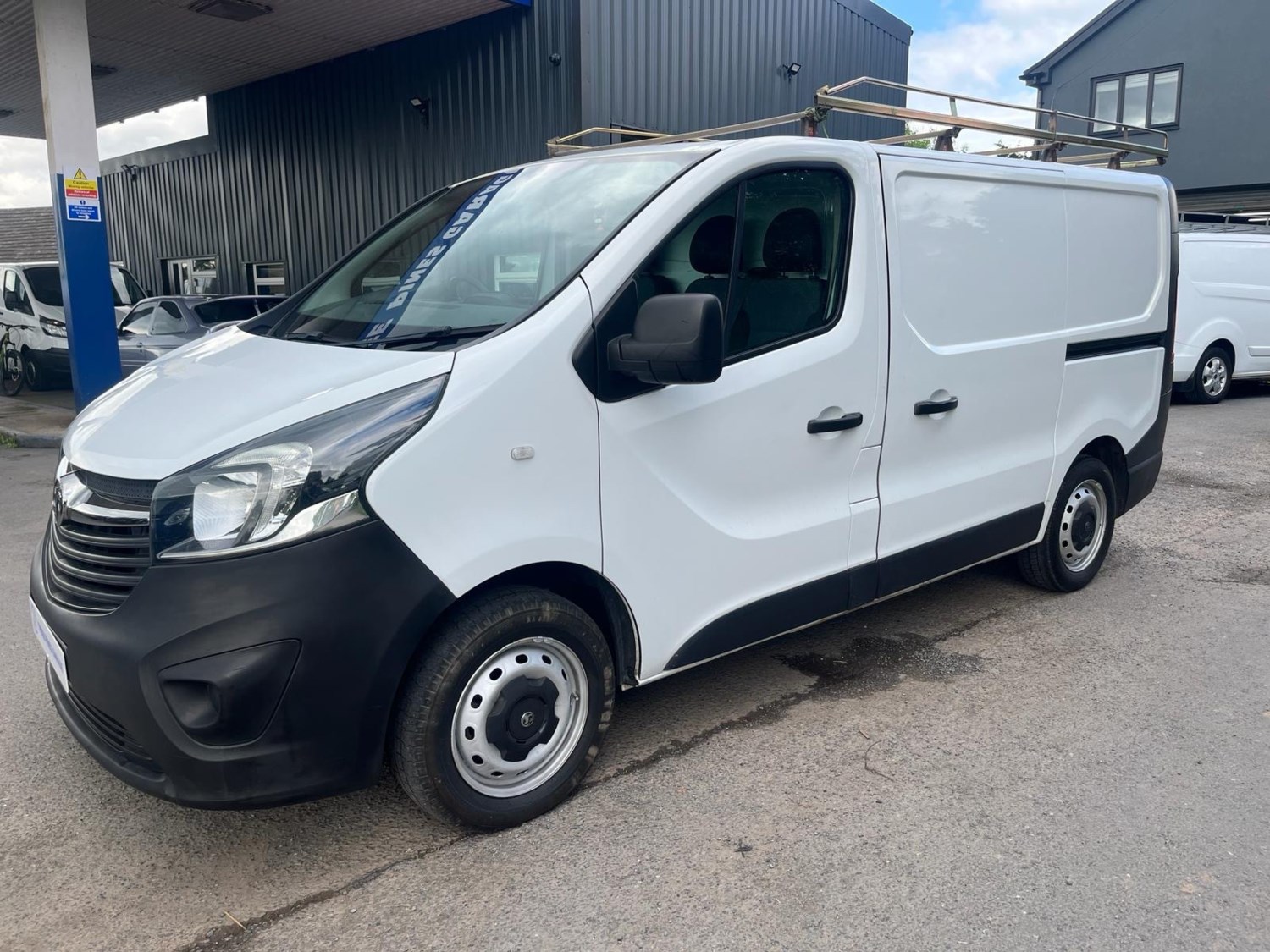 Vauxhall Vivaro Listing Image