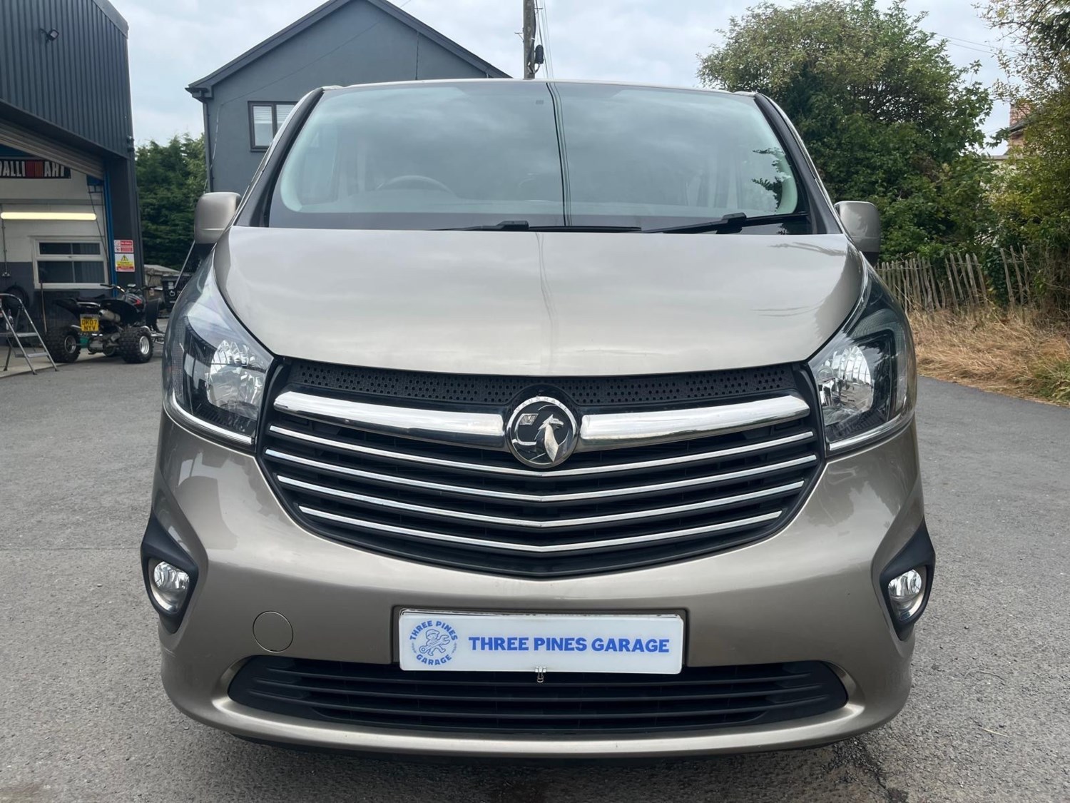 Vauxhall Vivaro Listing Image