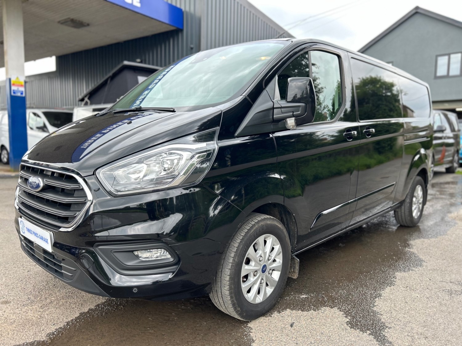 Ford Transit Custom Listing Image