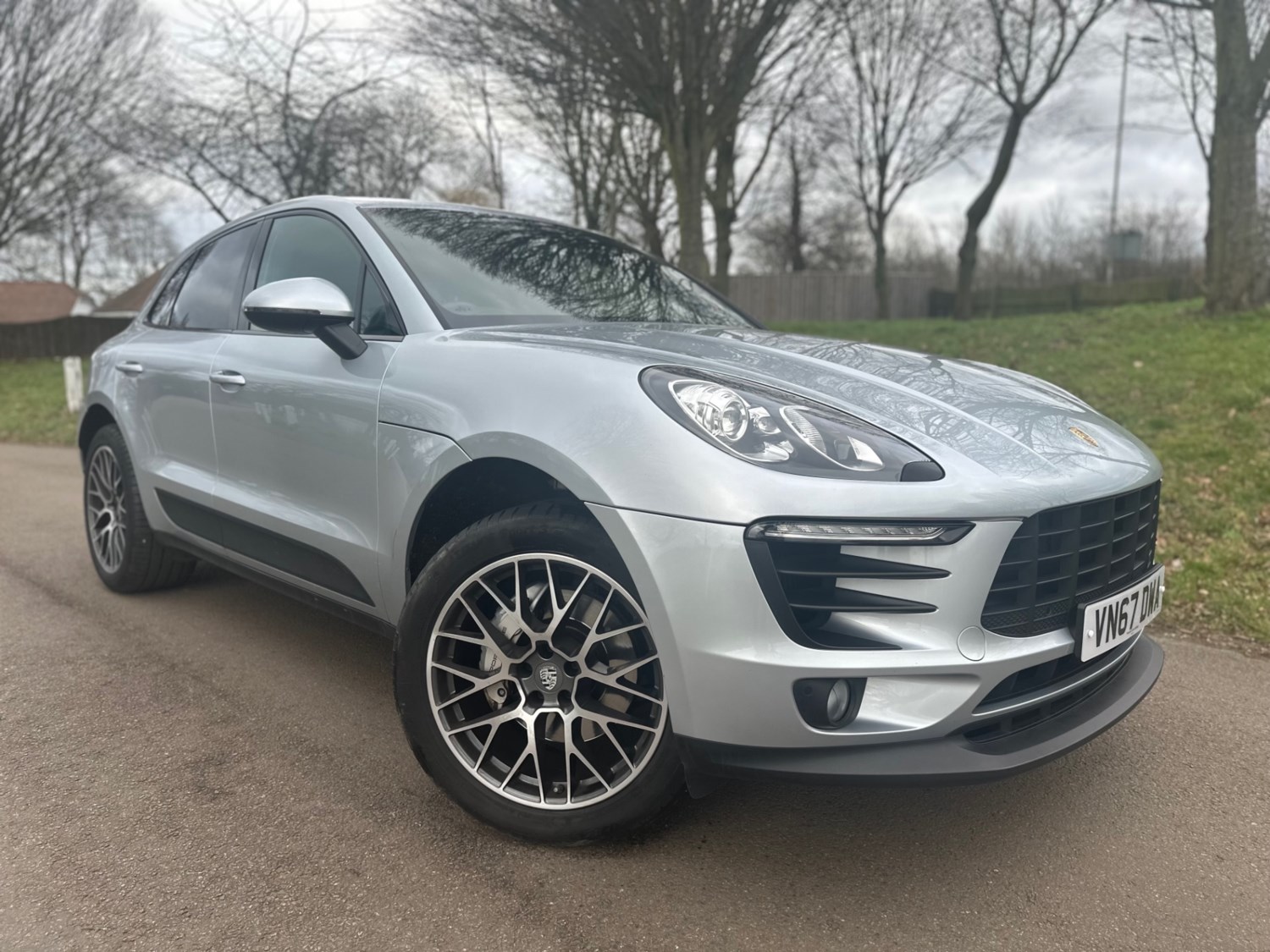 Porsche Macan Listing Image