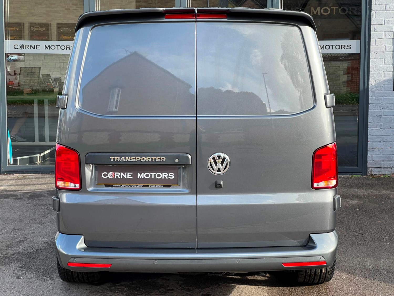 Volkswagen Transporter Listing Image