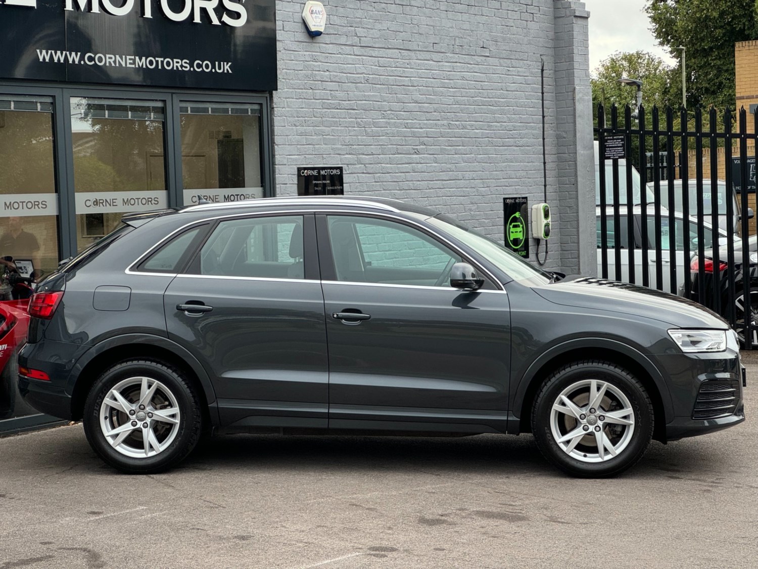 Audi Q3 Listing Image