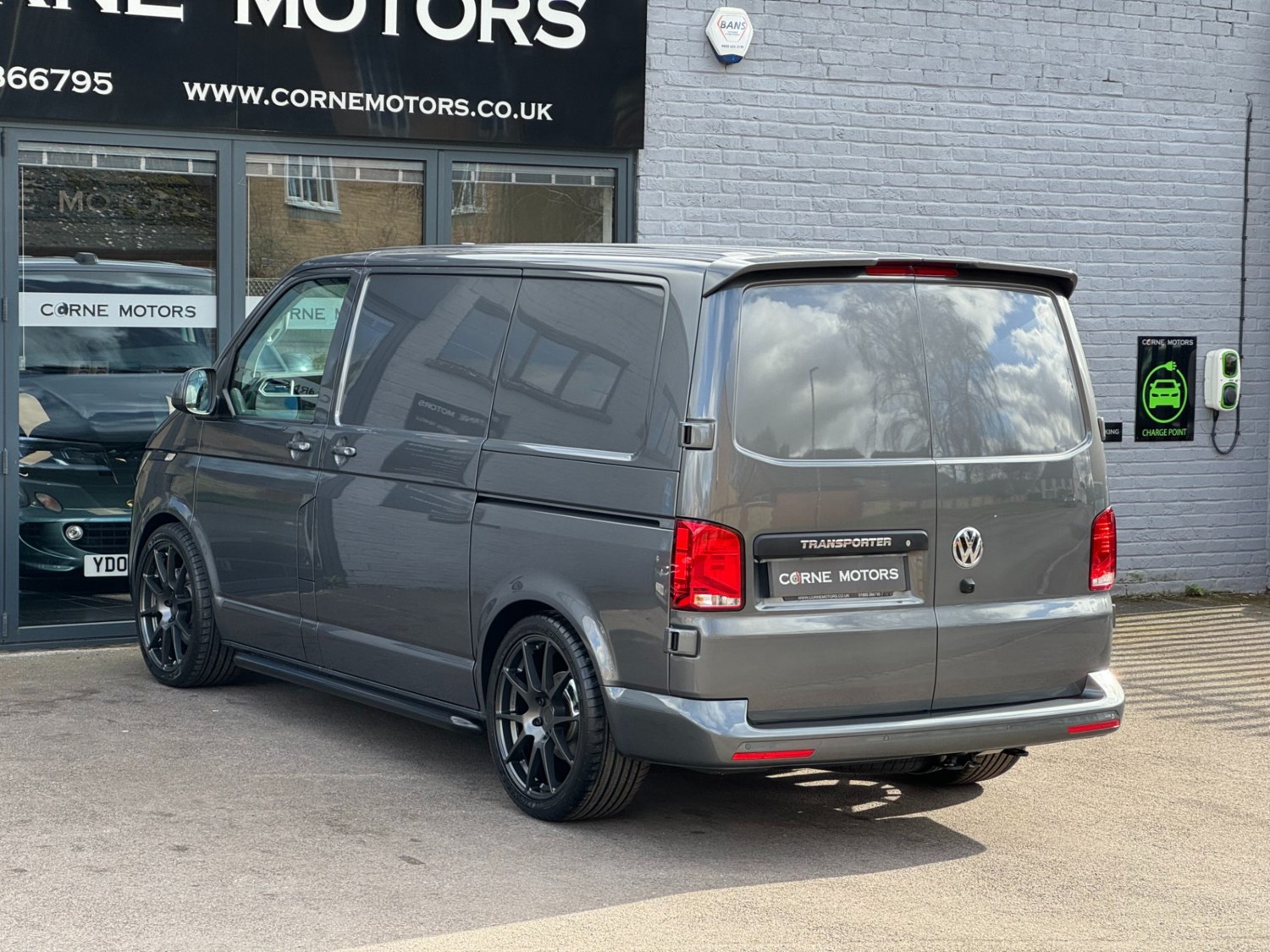 Volkswagen Transporter Listing Image