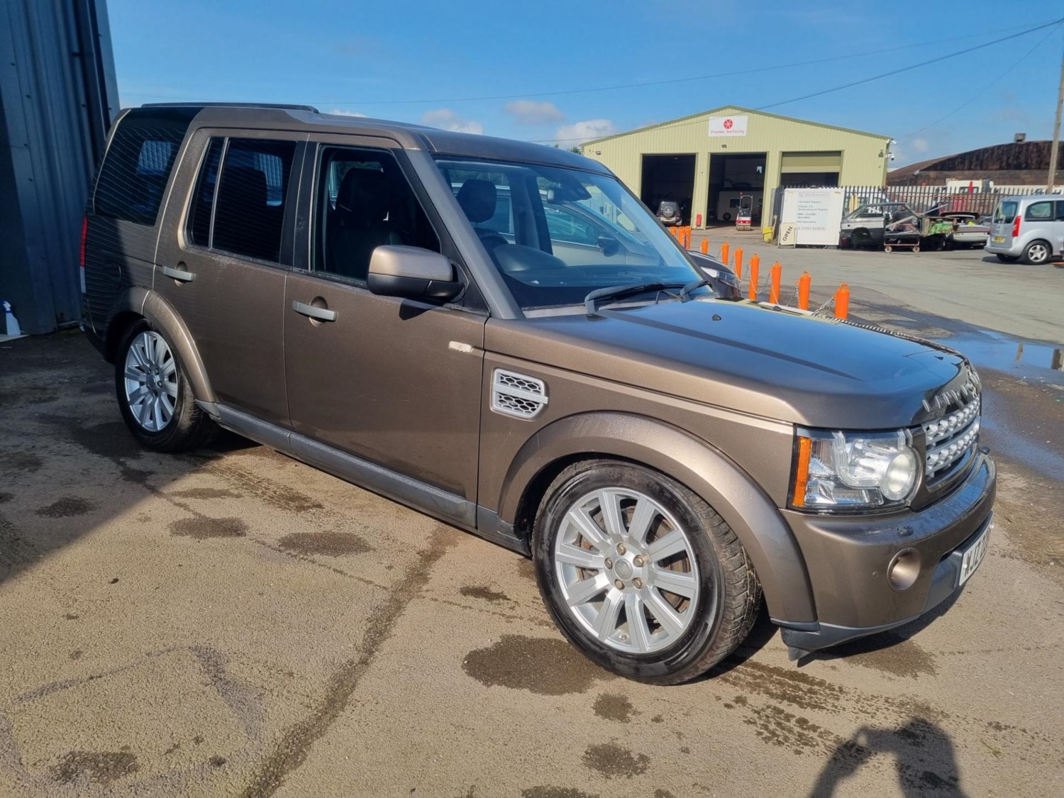 Land Rover Discovery Listing Image