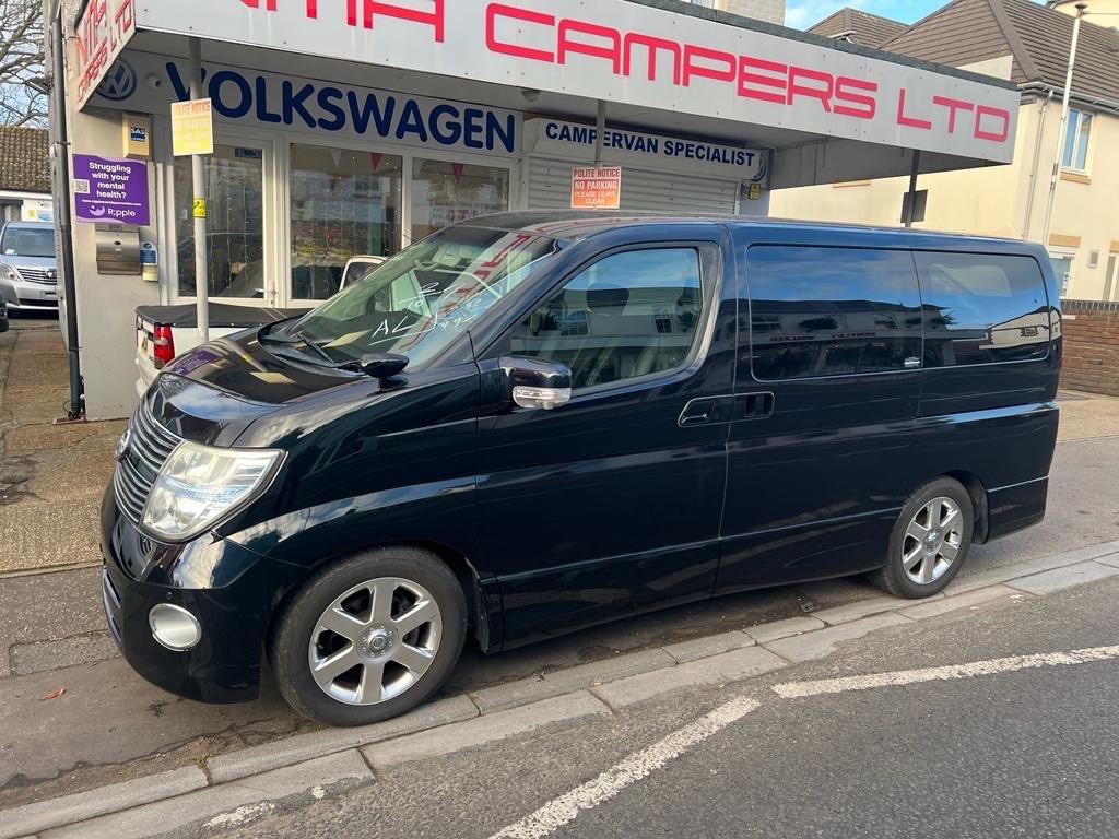 Nissan Elgrand Listing Image