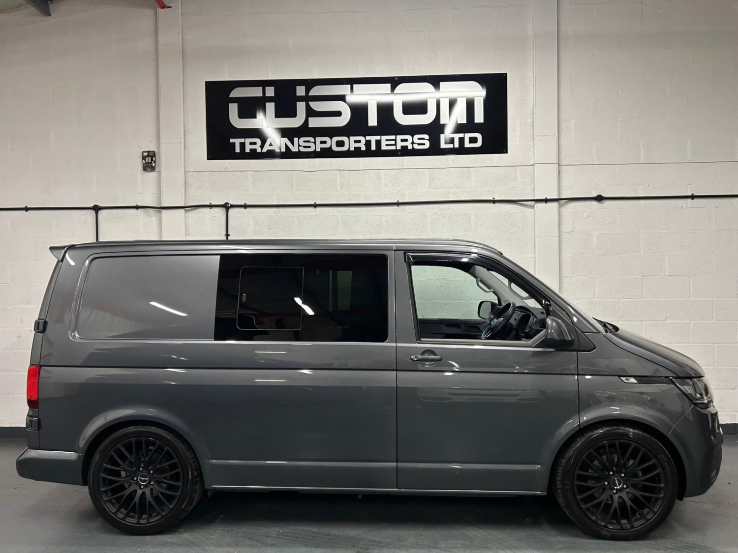 Volkswagen Transporter Listing Image