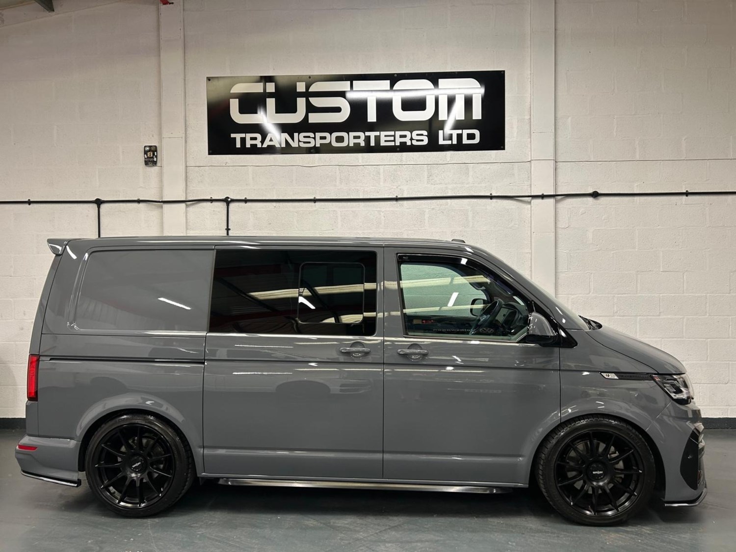 Volkswagen Transporter Listing Image