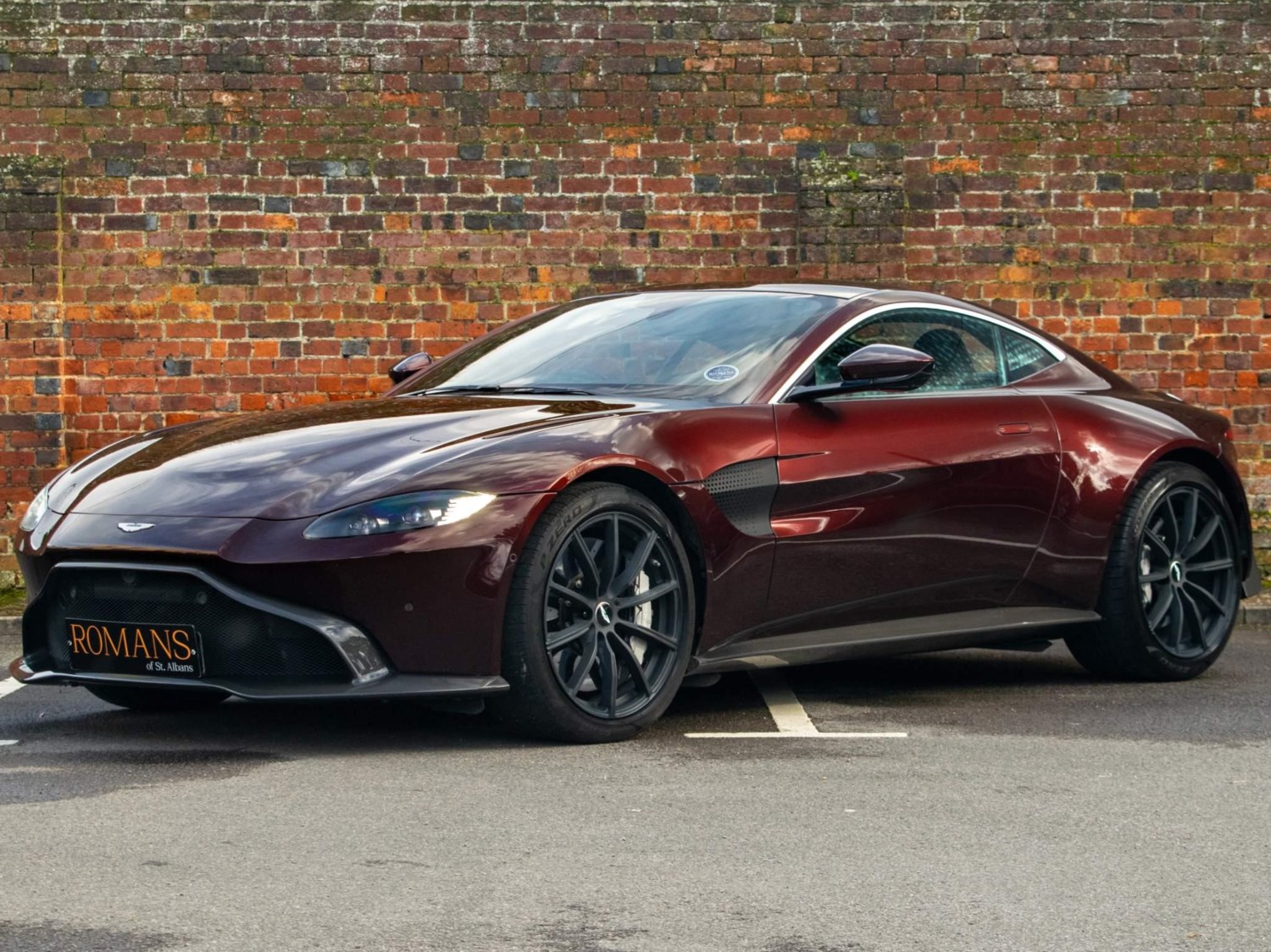 Aston Martin Vantage Listing Image