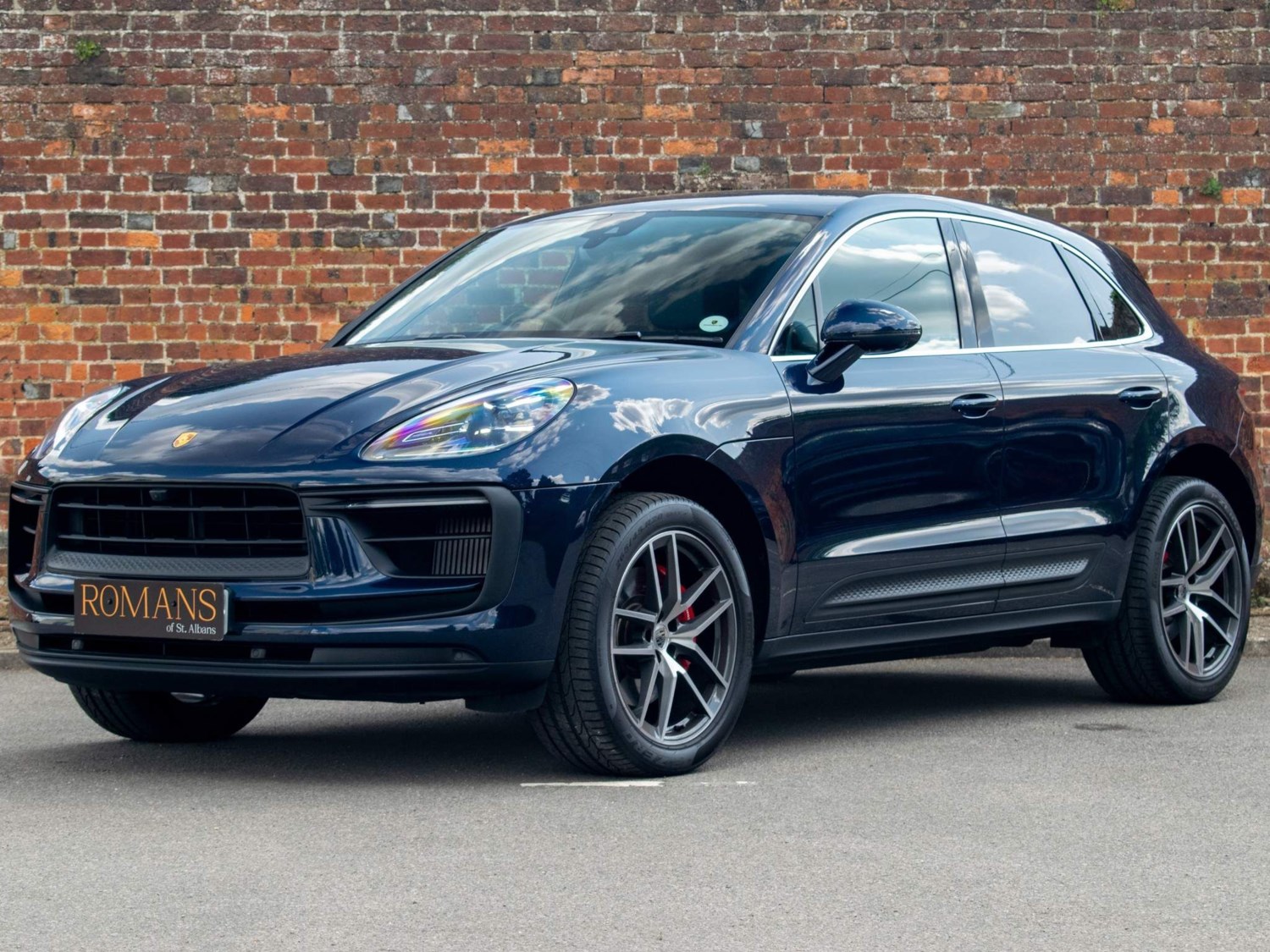 Porsche Macan Listing Image