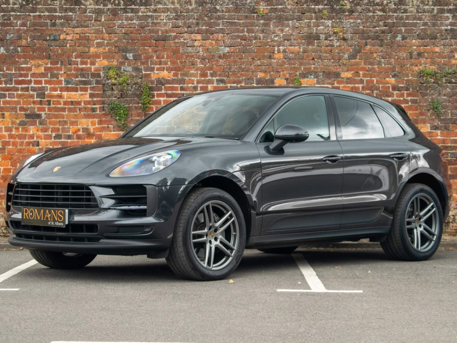 Porsche Macan Listing Image