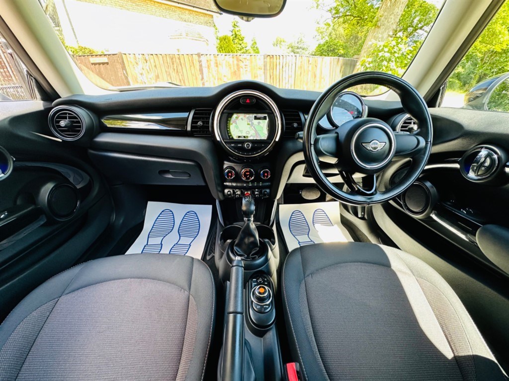 MINI Hatch Listing Image