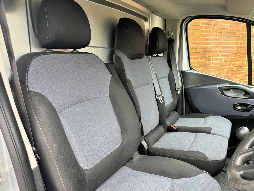 Vauxhall Vivaro Listing Image