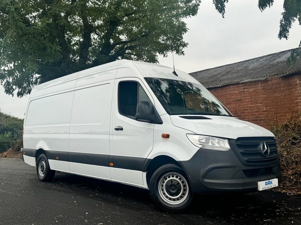 Mercedes-Benz Sprinter Listing Image