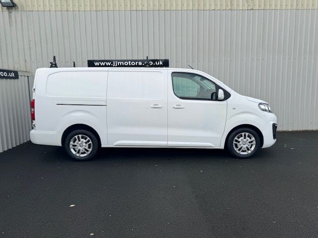 Vauxhall Vivaro Listing Image