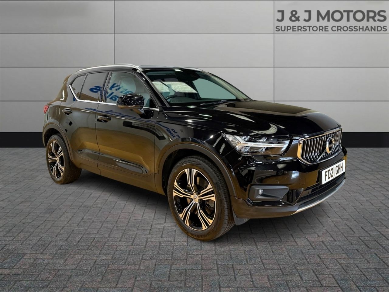 Volvo XC40 Listing Image