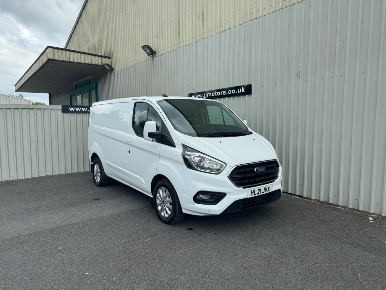 Ford Transit Custom Listing Image