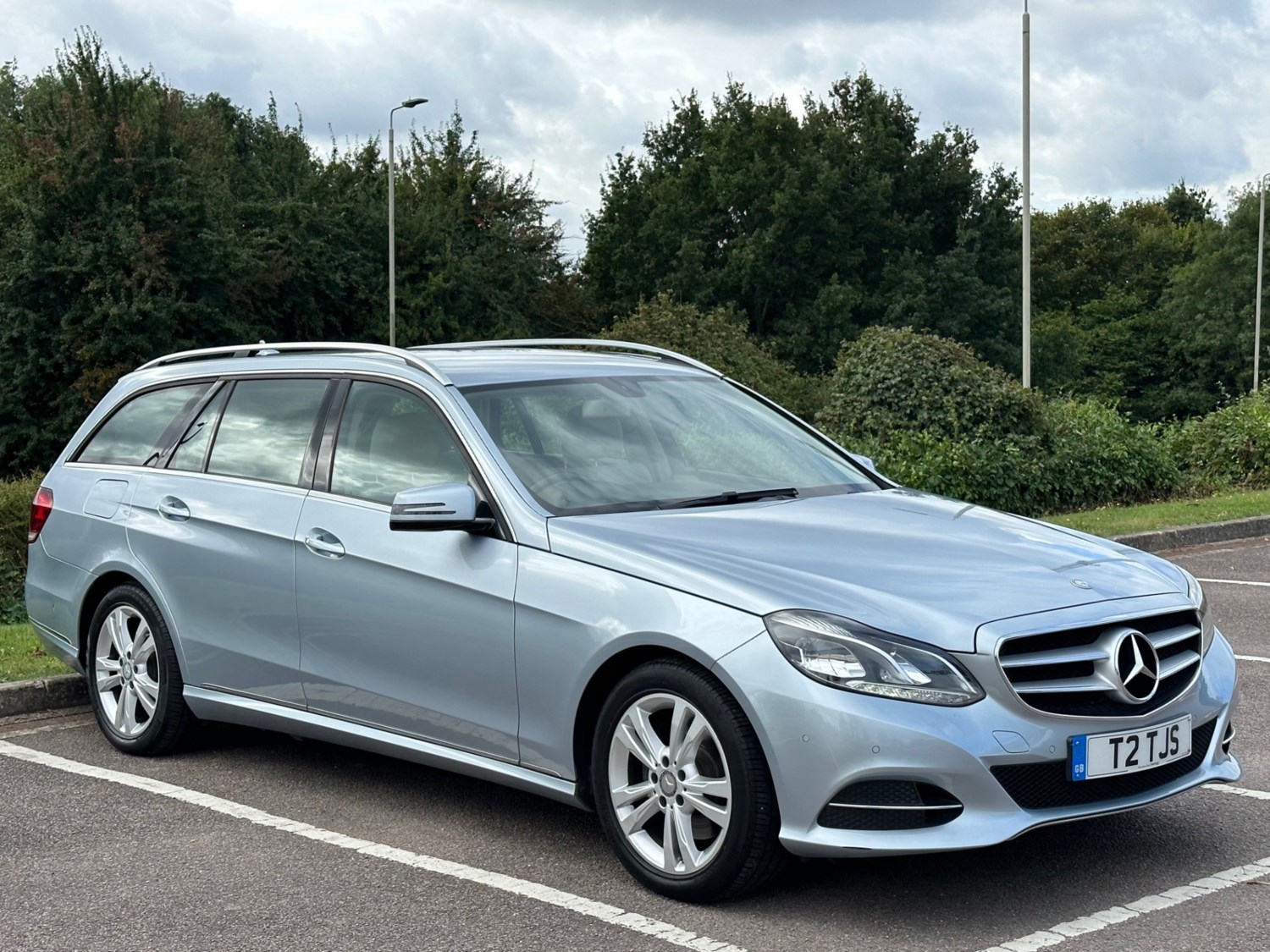 Mercedes-Benz E-Class Listing Image