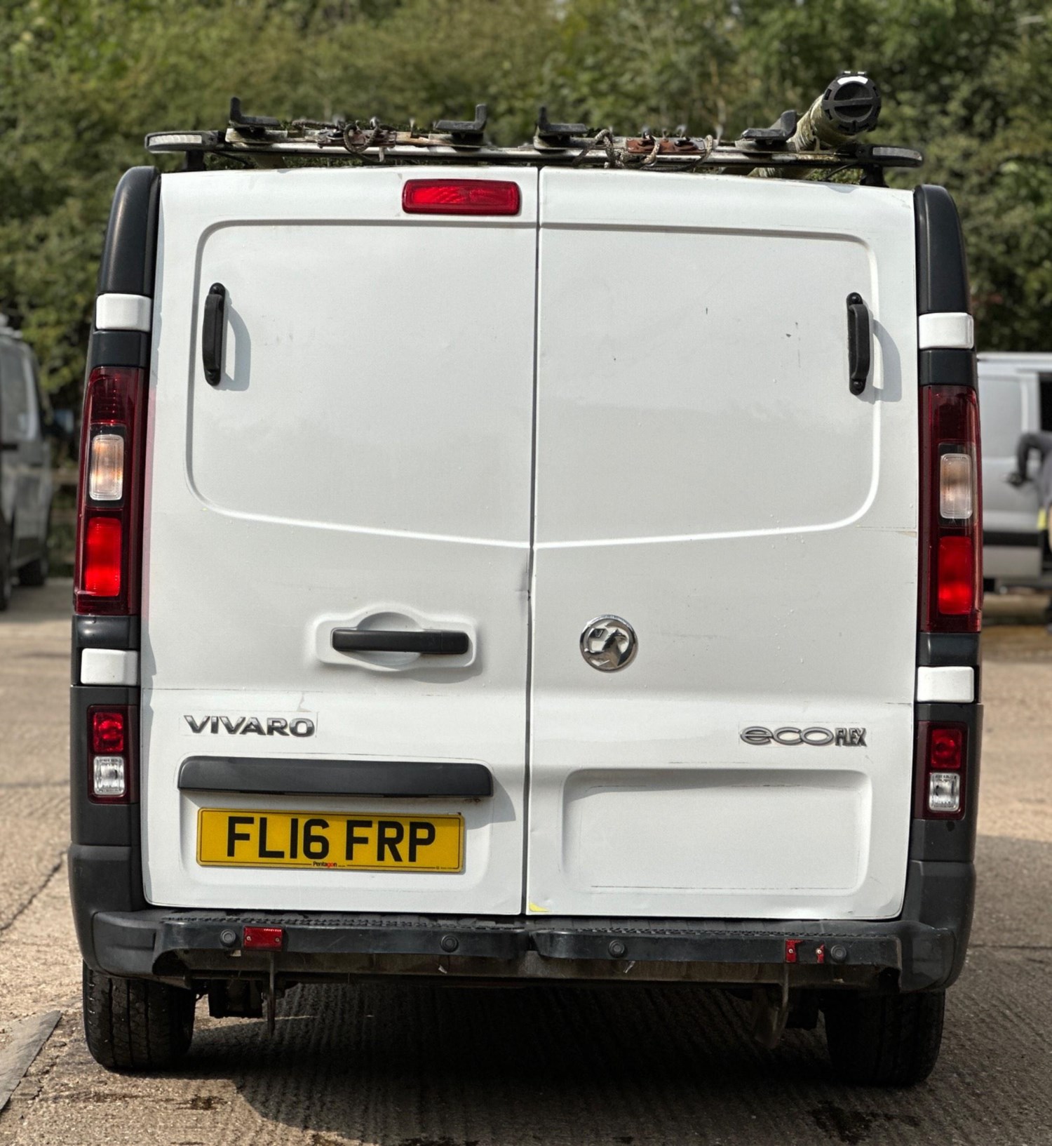 Vauxhall Vivaro Listing Image