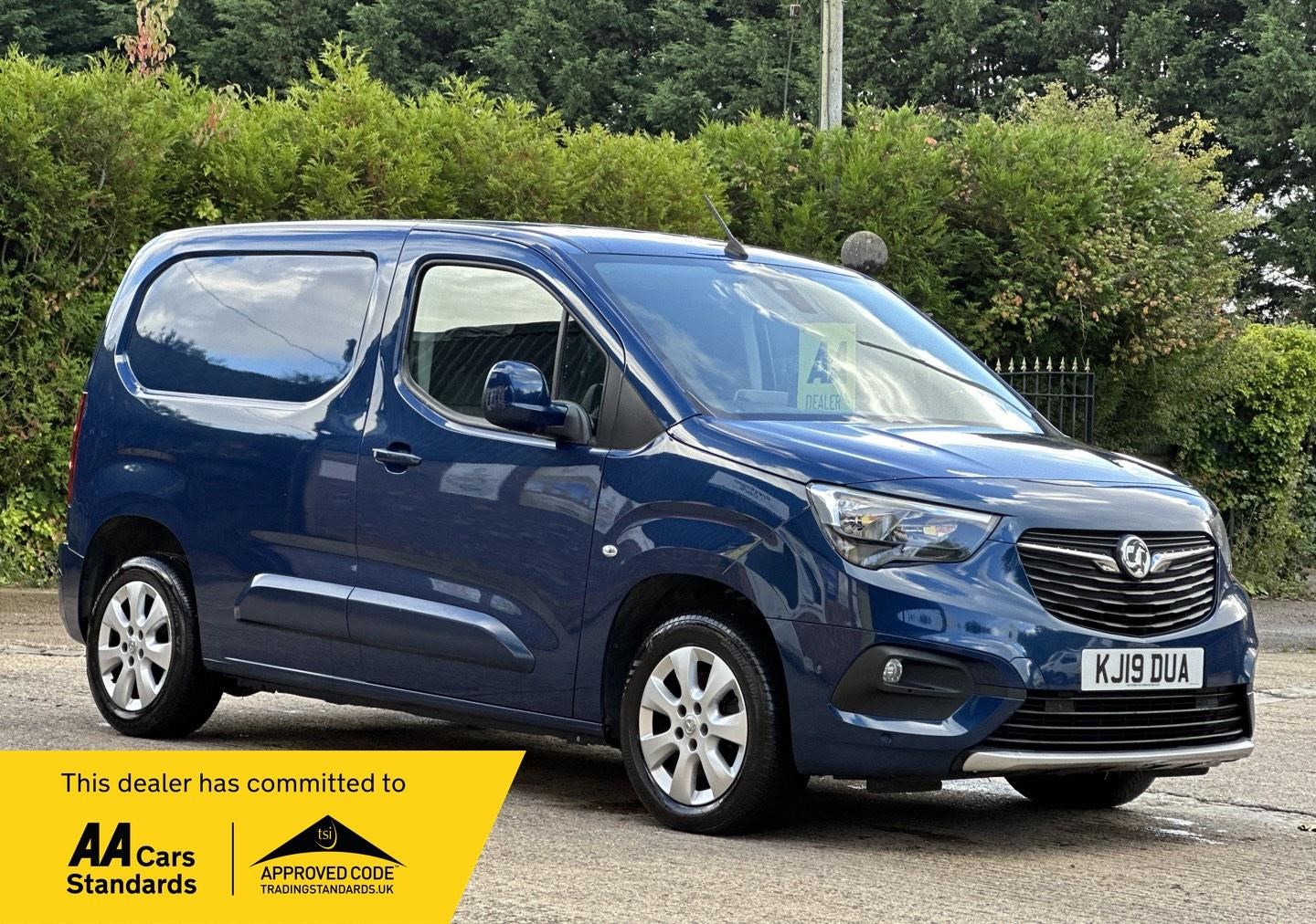 Vauxhall Combo Listing Image