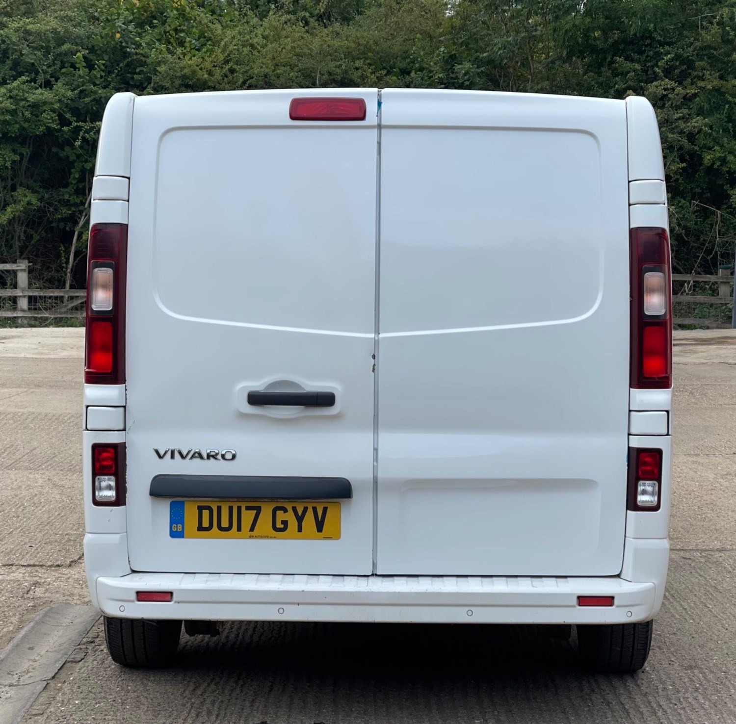 Vauxhall Vivaro Listing Image