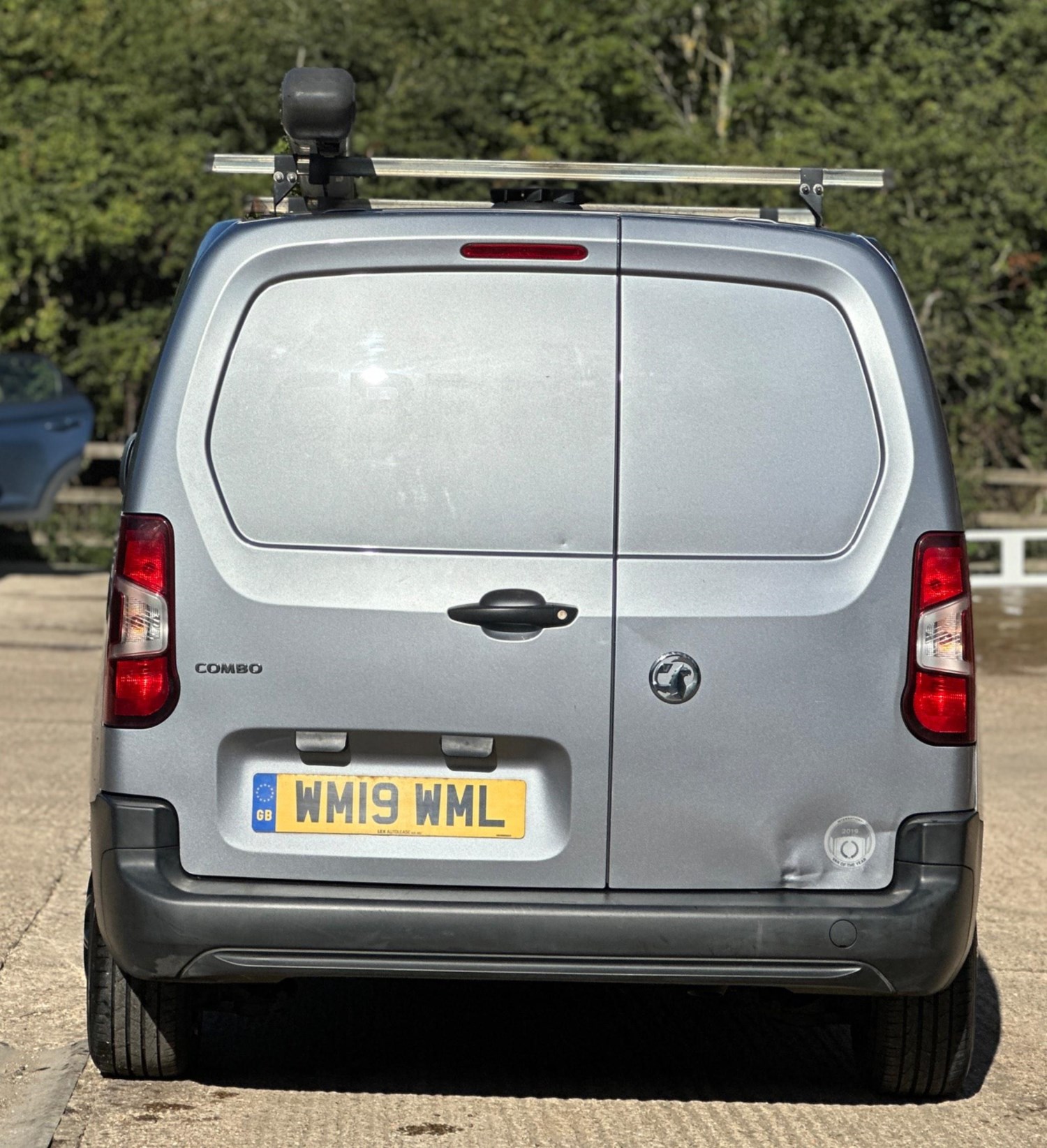 Vauxhall Combo Listing Image